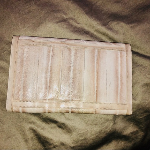 Unique and genuine Eel skin clutch - Picture 2 of 7